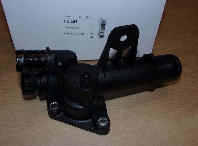 Obudowa termostatu Renault Megane II 1.5 D 03>