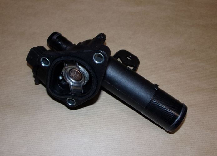 Obudowa termostatu Renault Megane II 1.5 D 03>