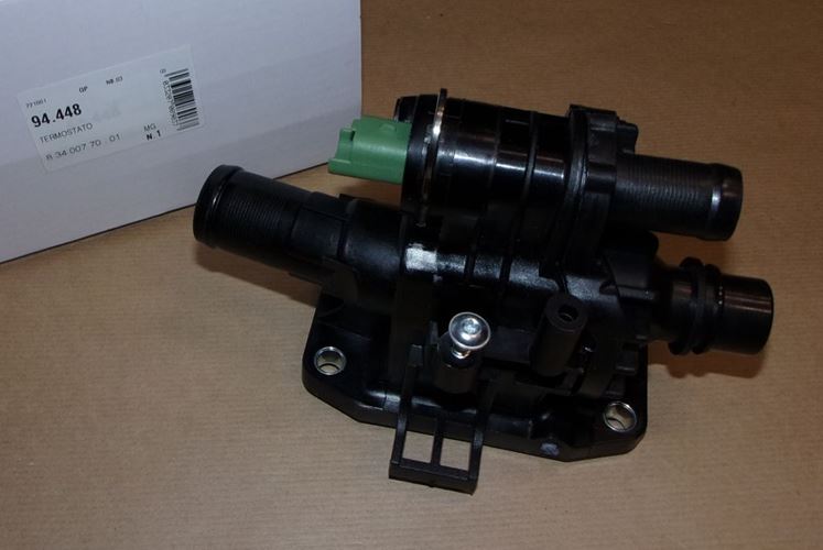 Obudowa termostatu Citroen Berlingo Peugeot 206 207