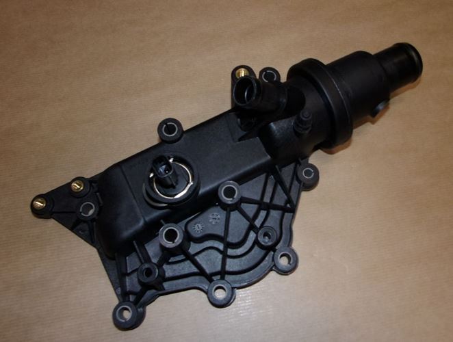 Obudowa termostatu Renault Clio III Kangoo 1.4
