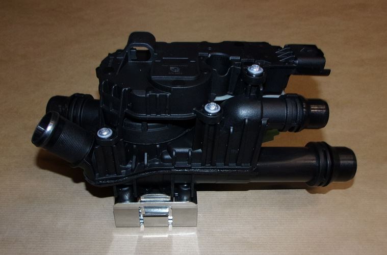 Obudowa termostatu Citroen C3 C4 Peugeot 208 301 308