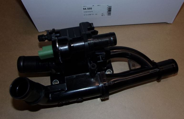 Obudowa termostatu Citroen C4 C5 Peugeot 207 407 806