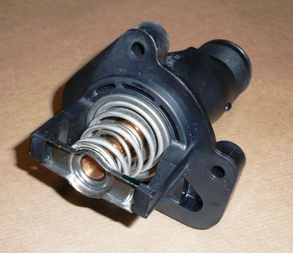 Obudowa termostatu Citroen C4 C5 II 2.0 Hdi