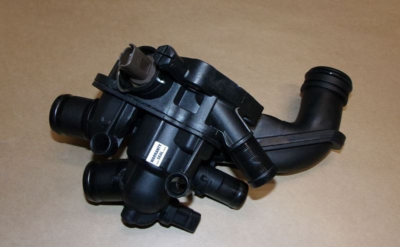 Obudowa termostatu Citroen C4 DS3/4 Peugeot 207 RCZ