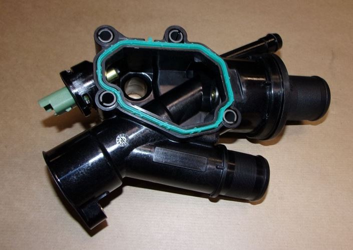 Obudowa termostatu Citroen C4 C5 X7 Peugeot 308 407