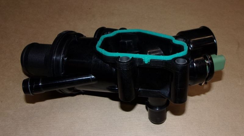 Obudowa termostatu Citroen C4 C5 X7 Peugeot 308 407