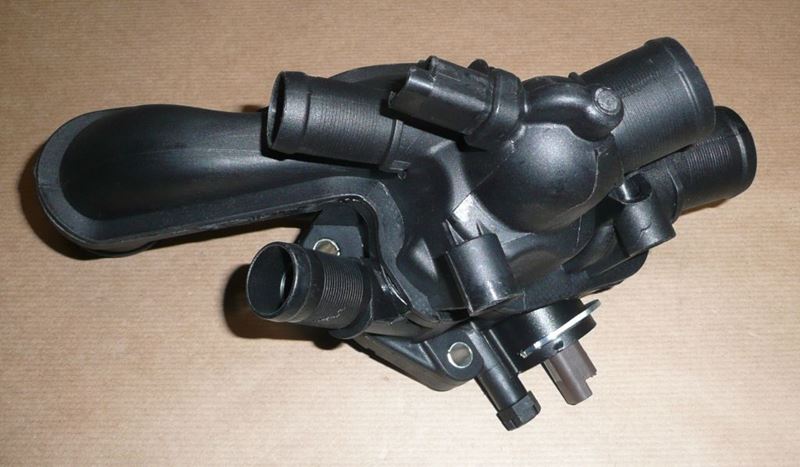 Obudowa termostatu Citroen C3 C4 DS3 Peugeot 207 208