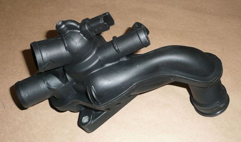 Obudowa termostatu Citroen C3 C4 DS3 Peugeot 207 208