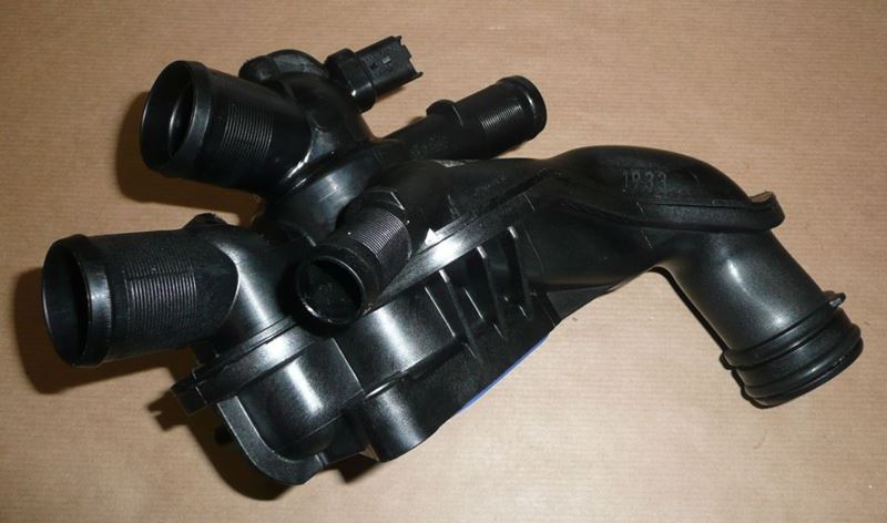 Obudowa termostatu Citroen C4 DS3/4 Peugeot 207 308