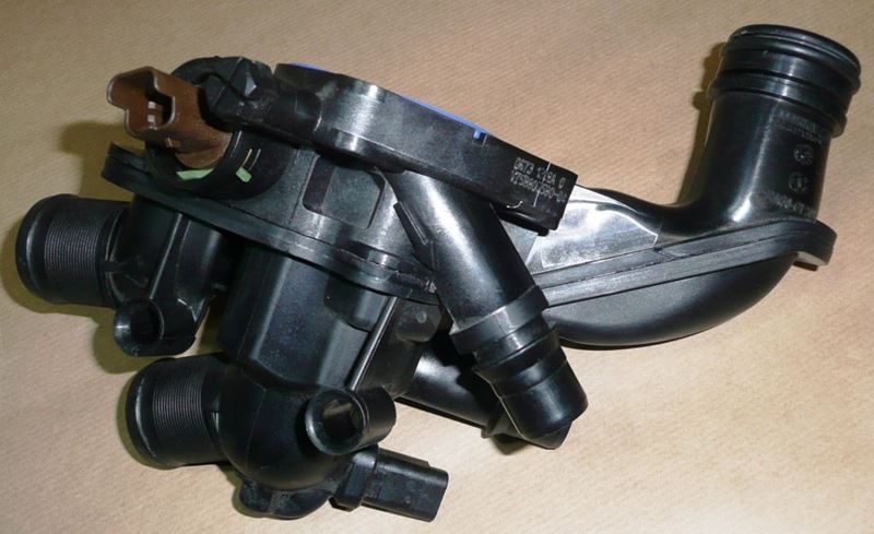 Obudowa termostatu Citroen C5 X7 1.6 THP