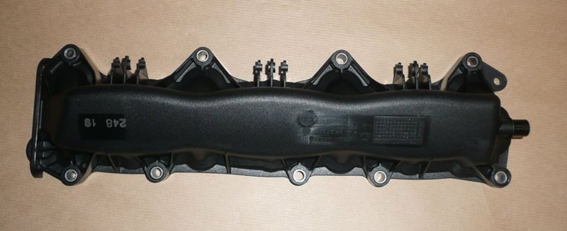 Pokrywa głowicy Peugeot 406 407 607 3.0 V6