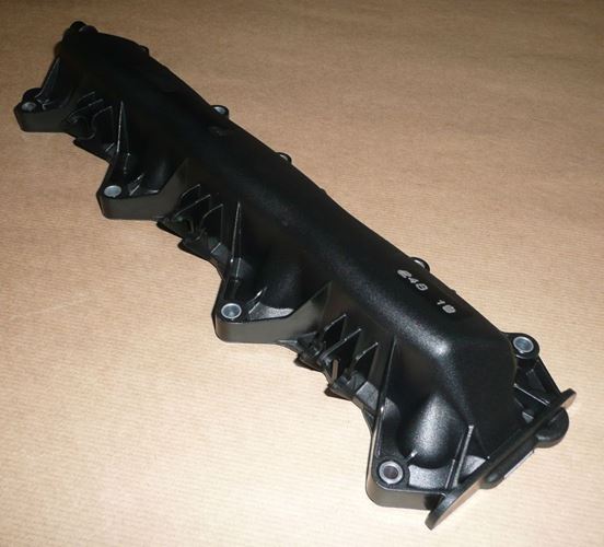 Pokrywa głowicy Peugeot 406 407 607 3.0 V6