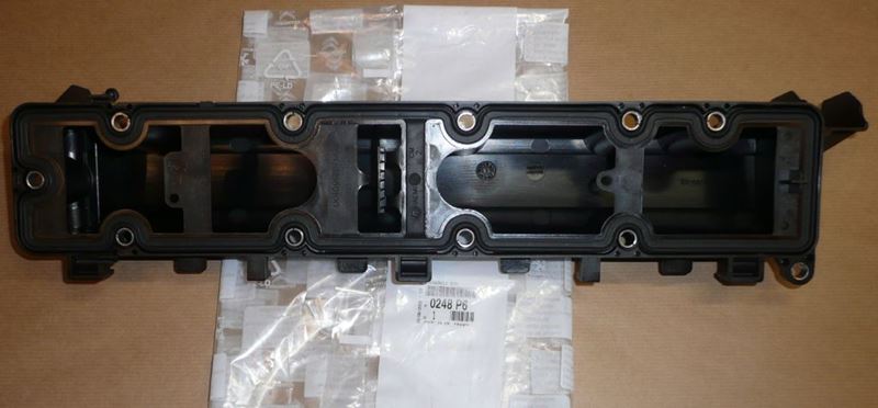 Pokrywa głowicy Citroen C4 C5 C8 Peugeot 307 407 2.0