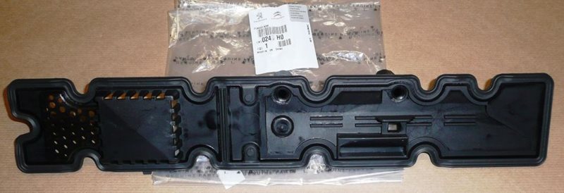 Uszczelka pokrywy głowicy Citroen C4 Peugeot 307 2.0