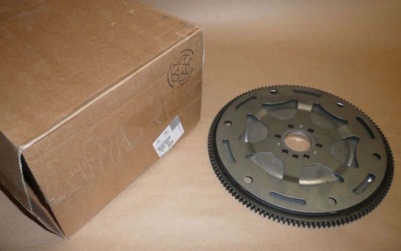 Wspornik kryzy Citroen C3 C4 C5 Peugeot 207 308 RCZ