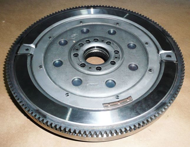 Koło dwumasowe Citroen C-Crosser Peugeot 4007 2.2 Hdi