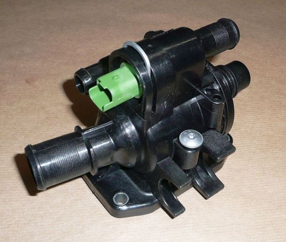 Obudowa termostatu Citroen C1 C2 Peugeot 107 1.4 Hdi