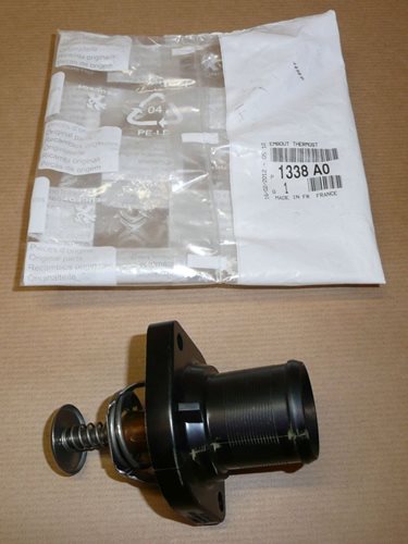 Obudowa termostatu Citroen C4 C5 Jumpy 1.2 1.8