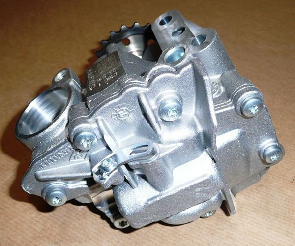 Pompa oleju Renault Master III