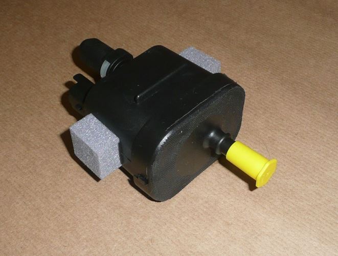 Pompa dodatku do paliwa Peugeot 4007 2.2 Hdi