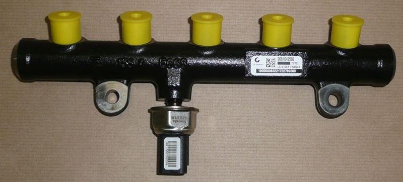 Rampa wtrysku Citroen C4 C8 Peugeot 307 2.0 Hdi