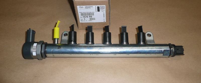 Rampa wtrysku Citroen C5 (X7) Peugeot 508 4007 2.2 Hdi