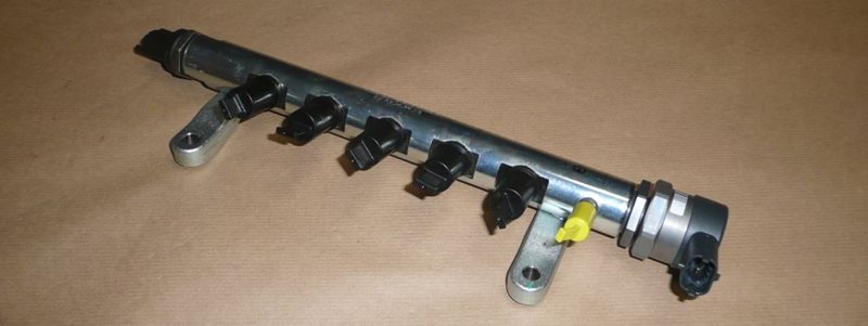 Rampa wtrysku Citroen C5 (X7) Peugeot 508 4007 2.2 Hdi