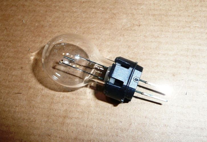 Żarówka 13.5V HP24W Citroen C5 III