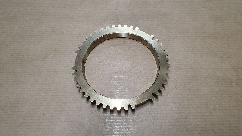 Pierścień synchronizatora skrzyni Peugeot 207