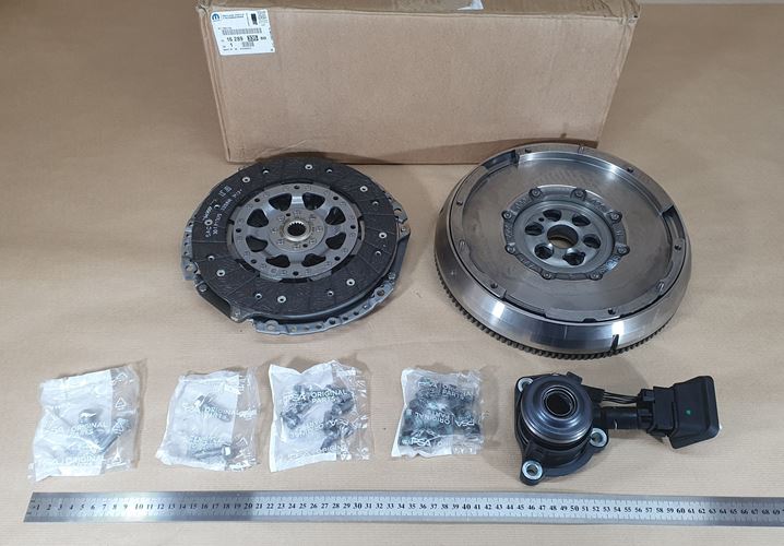 Zestaw sprzęgła z kołem dwumasowym z łożyskiem Citroen C4 Picasso