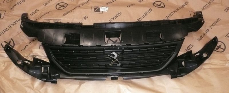 Grill Peugeot Rifter Partner IV