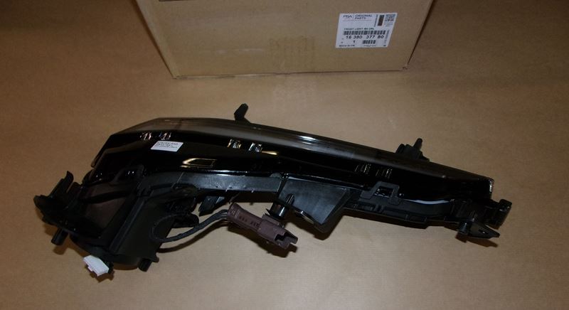 Lampa jazdy dziennej LED Peugeot 508 18> prawe