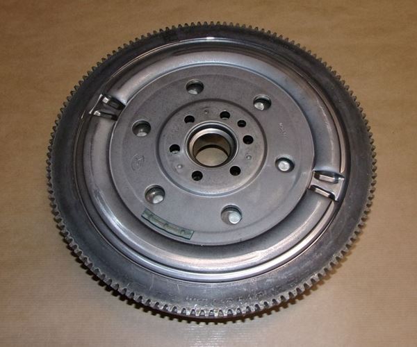 Koło zamachowe Citroen C3 Jumpy IV 1.6 Hdi