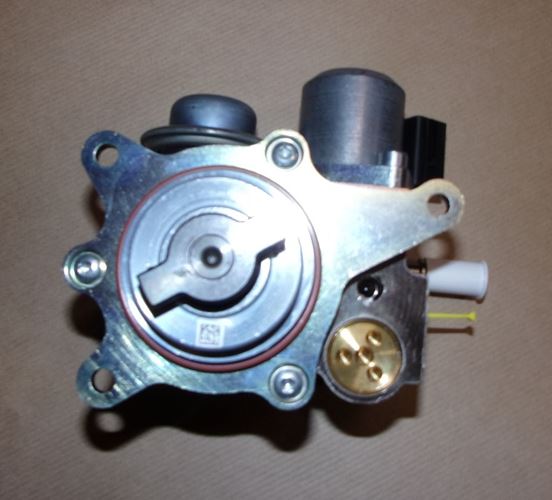 Pompa wtryskowa paliwa Citroen C5 Peugeot 207 1.6 Thp