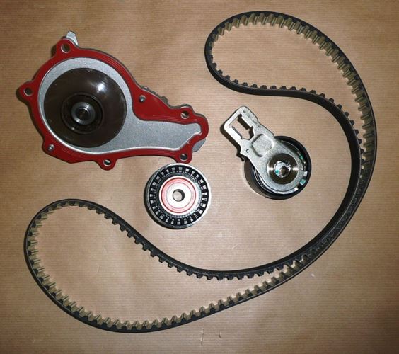 Rozrząd kompletny z pompą Citroen C3 C4 Peugeot 208 1.6 Hdi