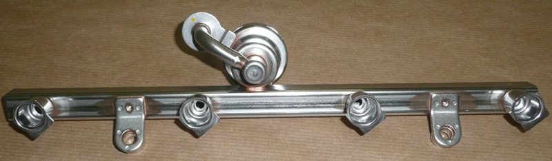 Rampa wtrysku Renault Megane III 2.0 16V