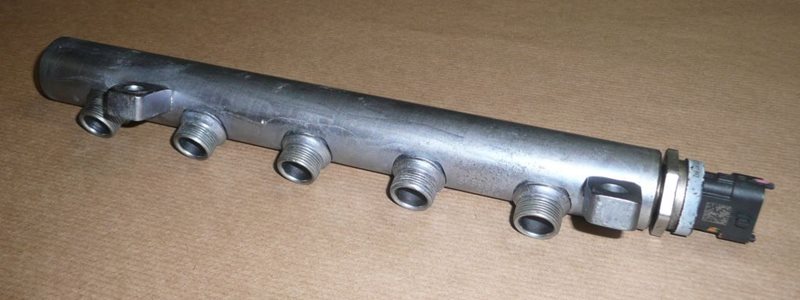 Rampa wtrysku Renault Trafic III 1.6 Dci