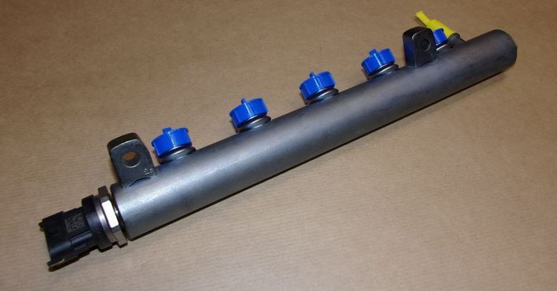 Rampa wtrysku Renault Trafic III 1.6 Dci