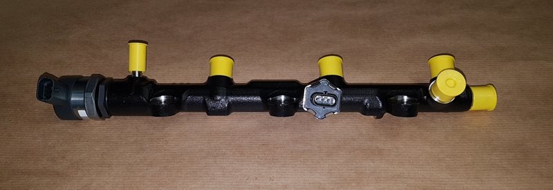 Rampa wtrysku Renault Trafic II 2.0 Dci