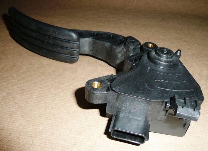 Potencjometr pedału gazu Renault Megane III