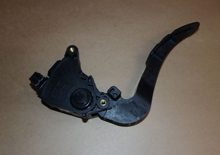 Potencjometr pedału gazu Renault Megane IV