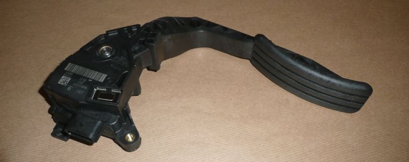 Pedał gazu Renault Megane III 1.5 Dci
