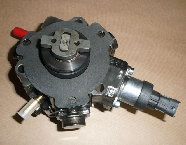 Pompa wtryskowa Citroen C5 II X7 Peugeot 407 2.2 Hdi