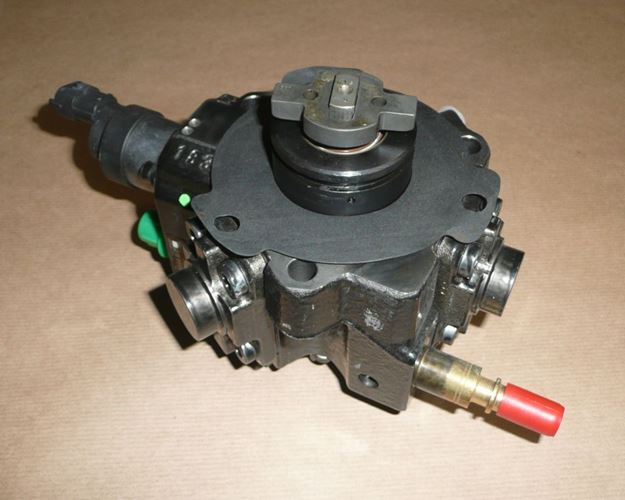 Pompa wtryskowa Citroen C5 II X7 Peugeot 407 2.2 Hdi