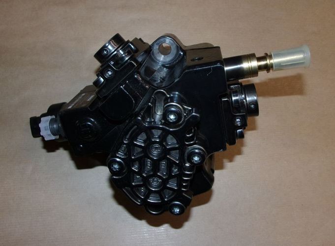 Pompa wtryskowa Citroen C5 II X7 Peugeot 407 2.2 Hdi
