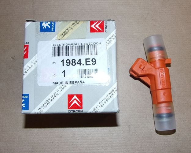 Wtryskiwacz Bosch Peugeot Citroen 1.6 1.6 16V
