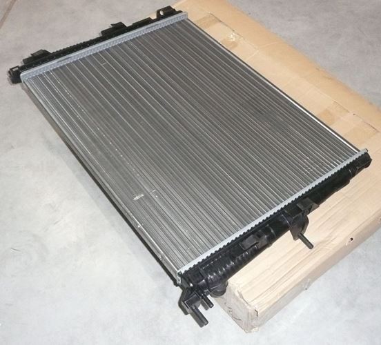 Chłodnica wody Renault Megane III 1.6 16V