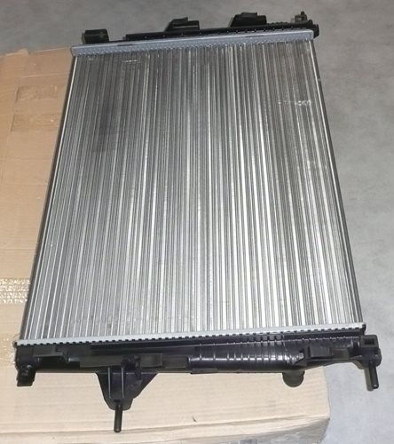 Chłodnica wody Renault Megane III 1.6 16V