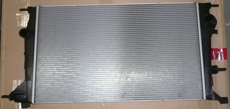 Chłodnica wody Renault Megane III 2.0 Dci