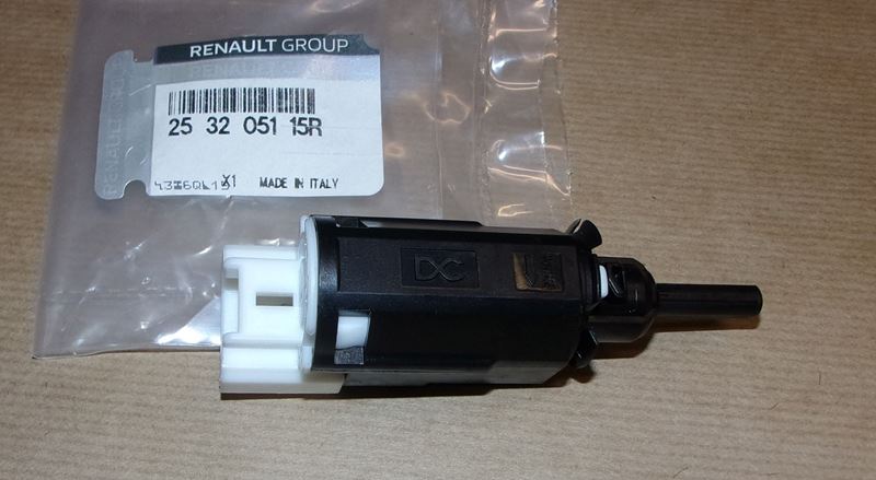 Włącznik świateł stopu Renault Master III